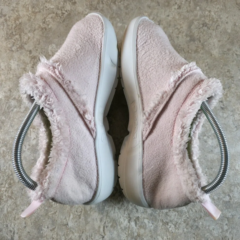 Oofos OOcoozie Slippers Comfort Fleece Recovery Pink Slip On Women's Size 9 - Picture 4 of 8